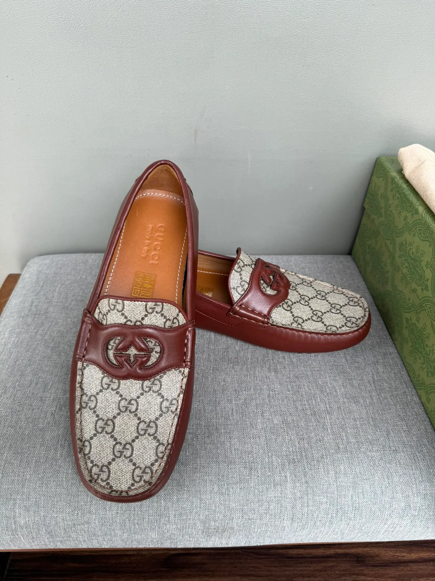 Batch 740💰[strong][strong][strong] Original order quality, new counter styles synchronized, Gucci counter new styles, handmade men's driving shoes, beanie shoes, slip-on shoes, lazy shoes, exquisite hand-stitching, workmanship details comparable to counters, Italian imported cowhide, water-dyed cowhide lining, tree paste leather feet, sweat-absorbent and deodorant, black, gray, blue, burgundy, 39-44 in large quantities in stock (38, 45 custom-made)